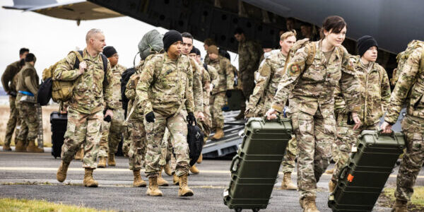 82nd Airborne Begins Arriving in Poland Ahead of Potential Russian Attack  on Ukraine – Association of Defense Communities