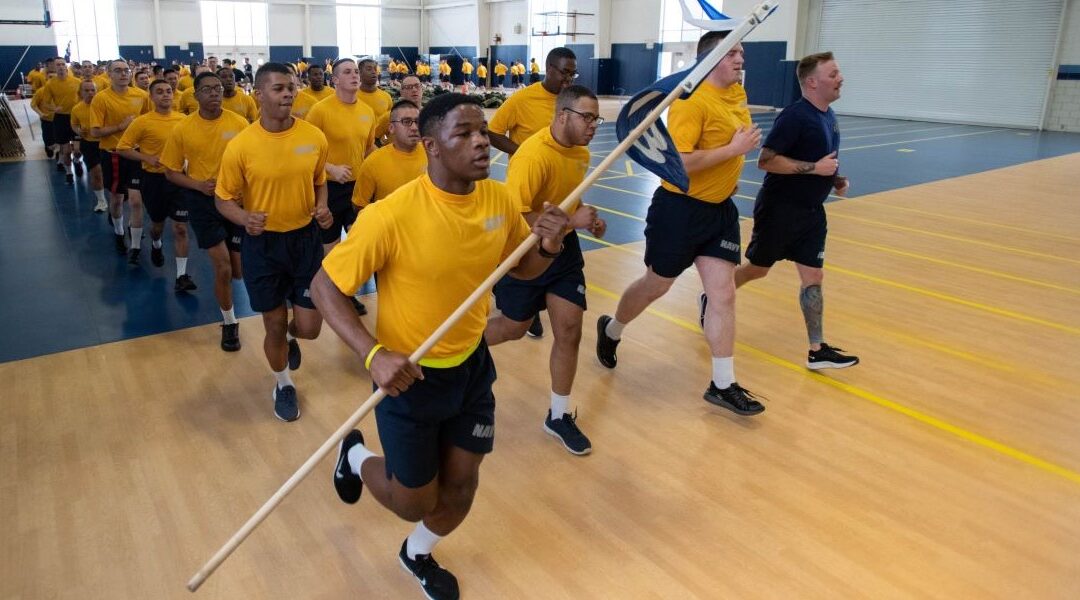 Navy Shares More ‘Every Sailor is a Recruiter’ Materials to Boost Numbers